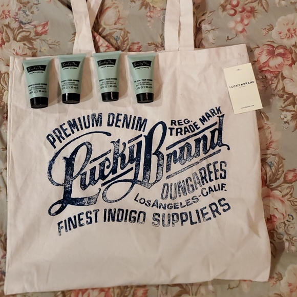 New 5pc Lucky Brand Tote Bag & 4 Lucky Skin Soothers. - Picture 1 of 8